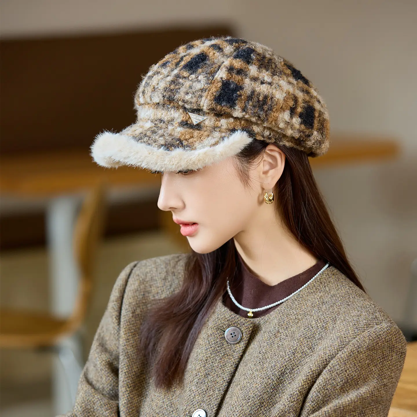 Women Plush Plaid Duck Cap Autumn Winter Sun Hat — feature 4