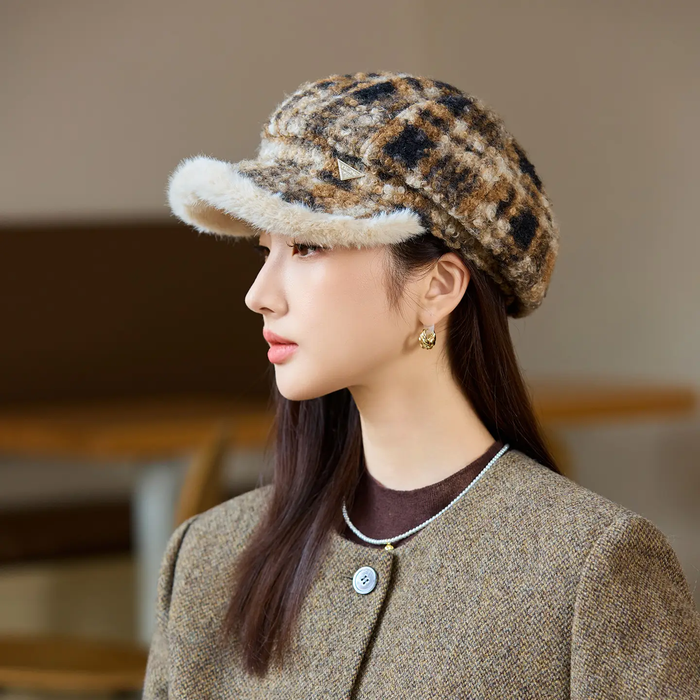 Women Plush Plaid Duck Cap Autumn Winter Sun Hat — feature 5