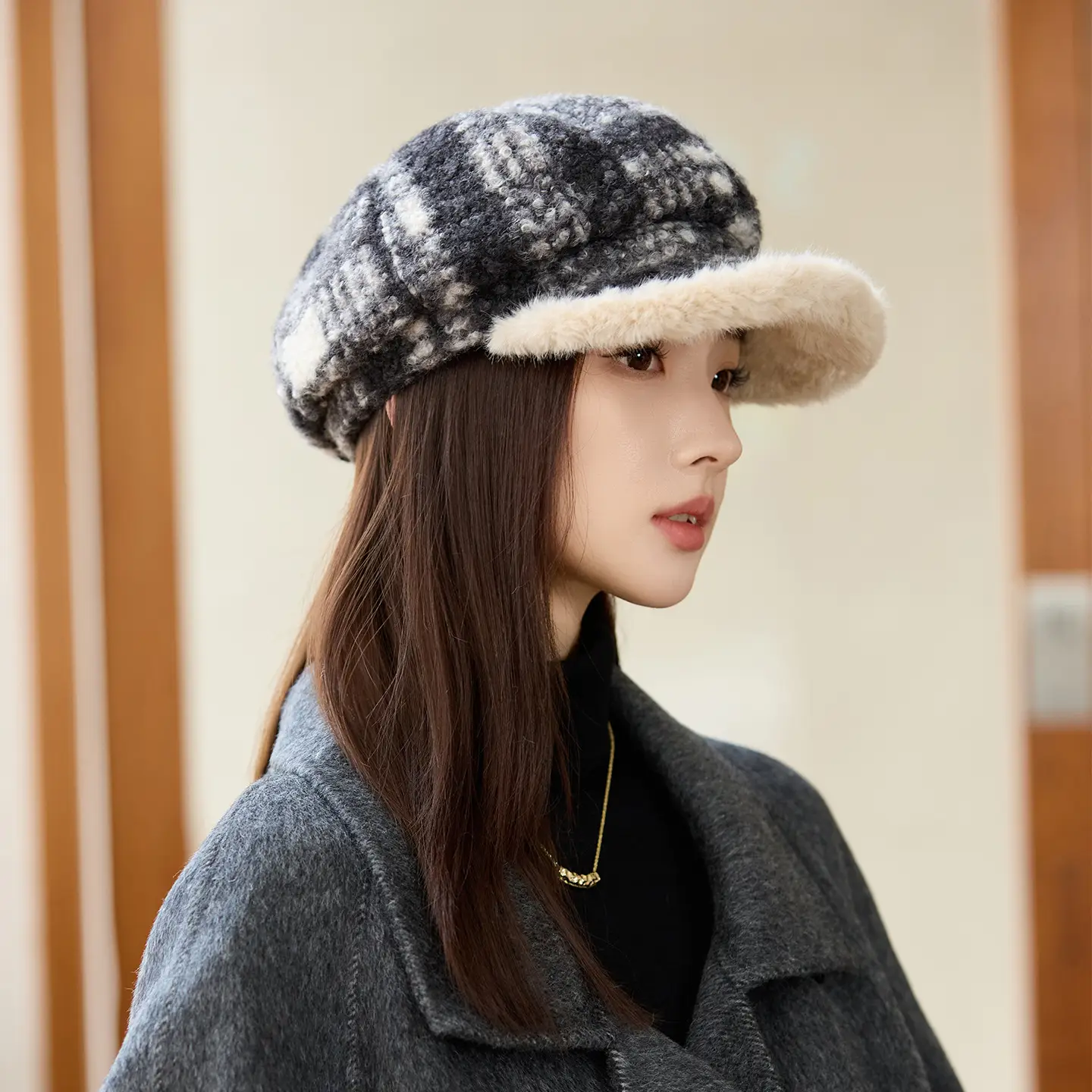 Women Plush Plaid Duck Cap Autumn Winter Sun Hat — feature 6
