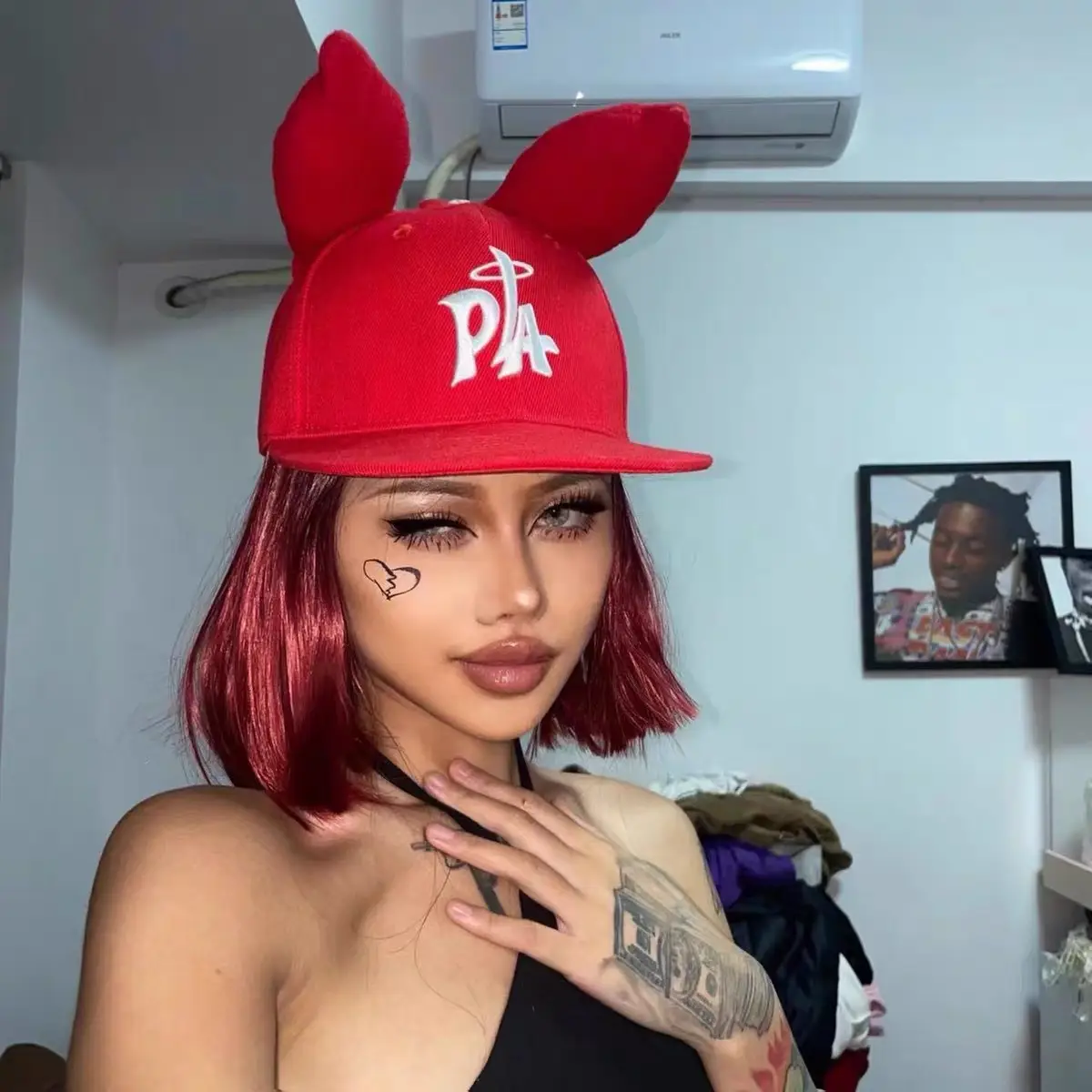 Red Rabbit Cap with Embroidered Logo for Hip Hop Style - Image 2