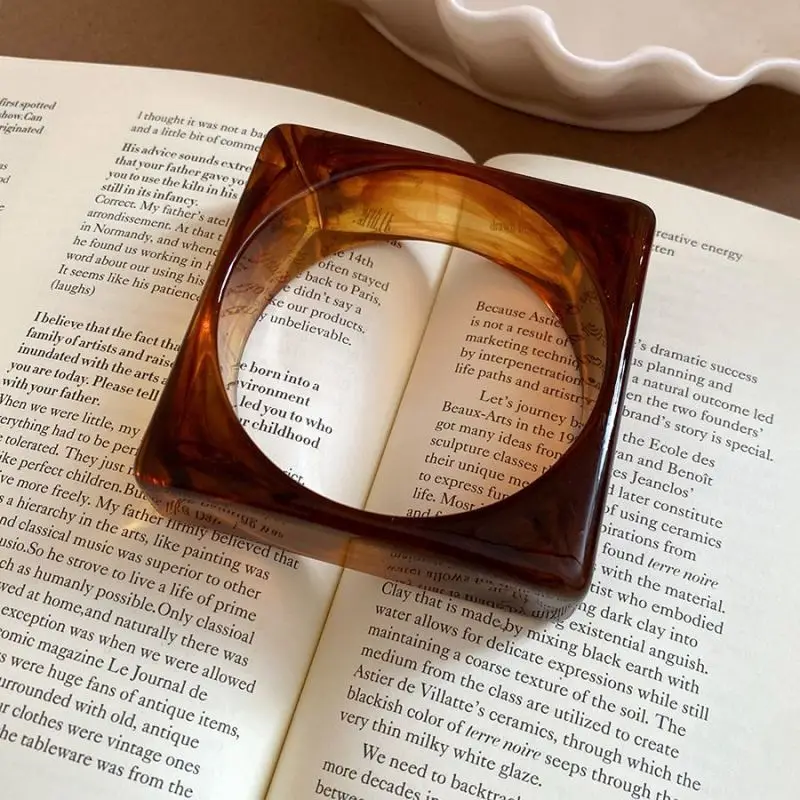 Autumn and Winter Retro Acrylic Irregular Bracelet New Simple Commuter Fashion Bracelet Niche High-End Hand Jewelry for Women
