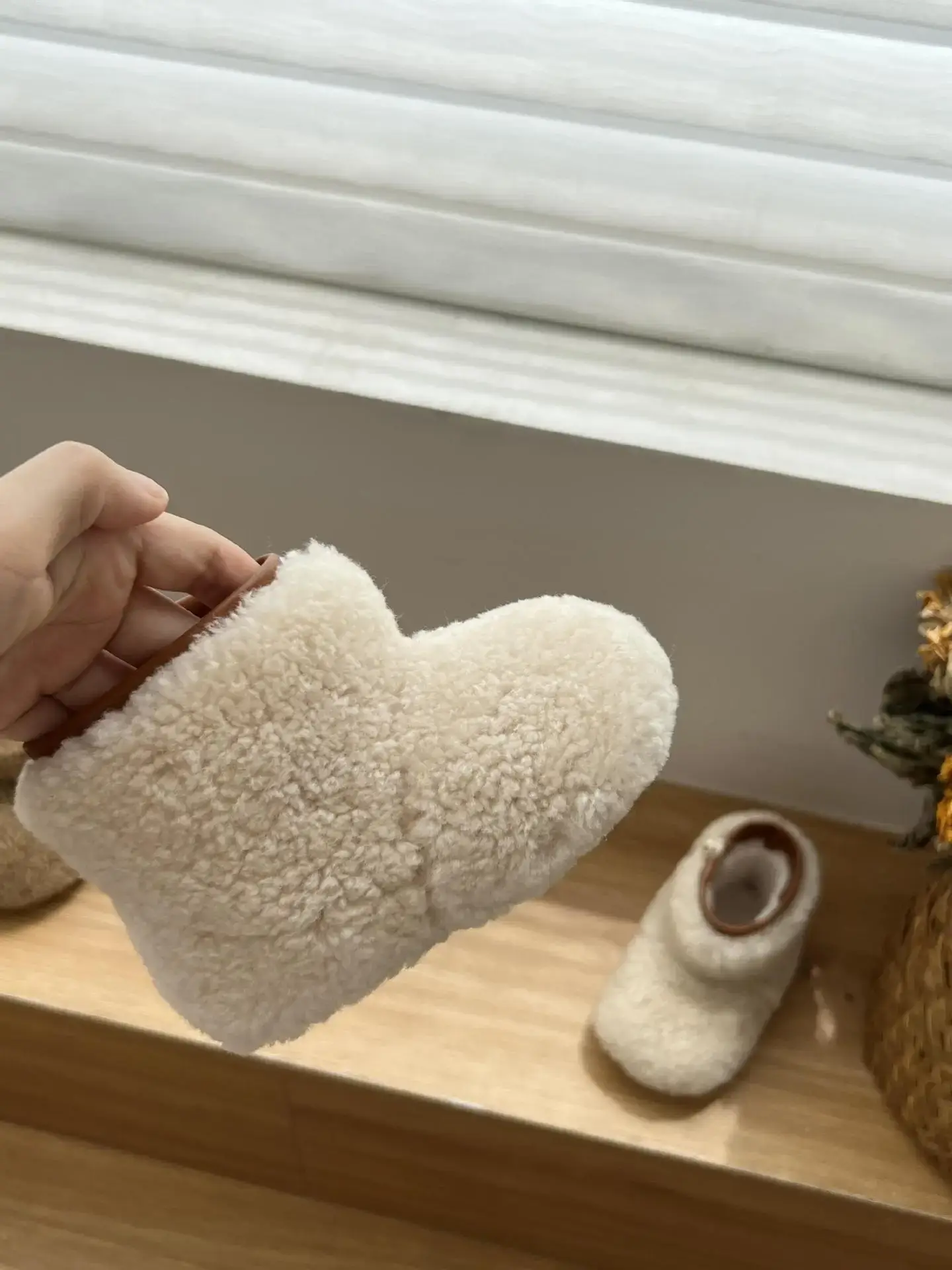 New Furry Boots for Girls Soft Soles Winter Boys — feature 7