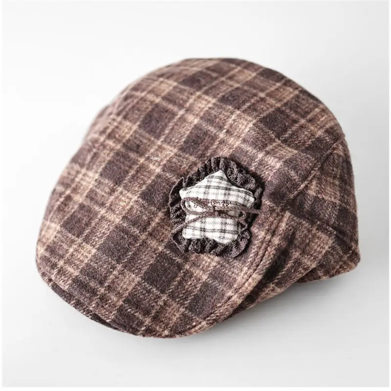 Women Retro Plaid Duckbill Hat with Smiley Button - Image 6