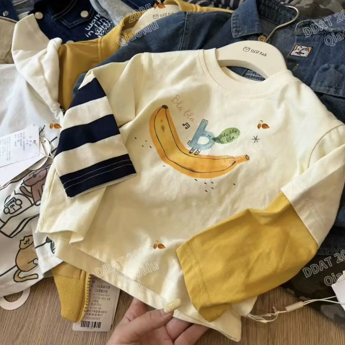 Korean Style Boys T-Shirt Banana Print Yellow Cream — feature 2