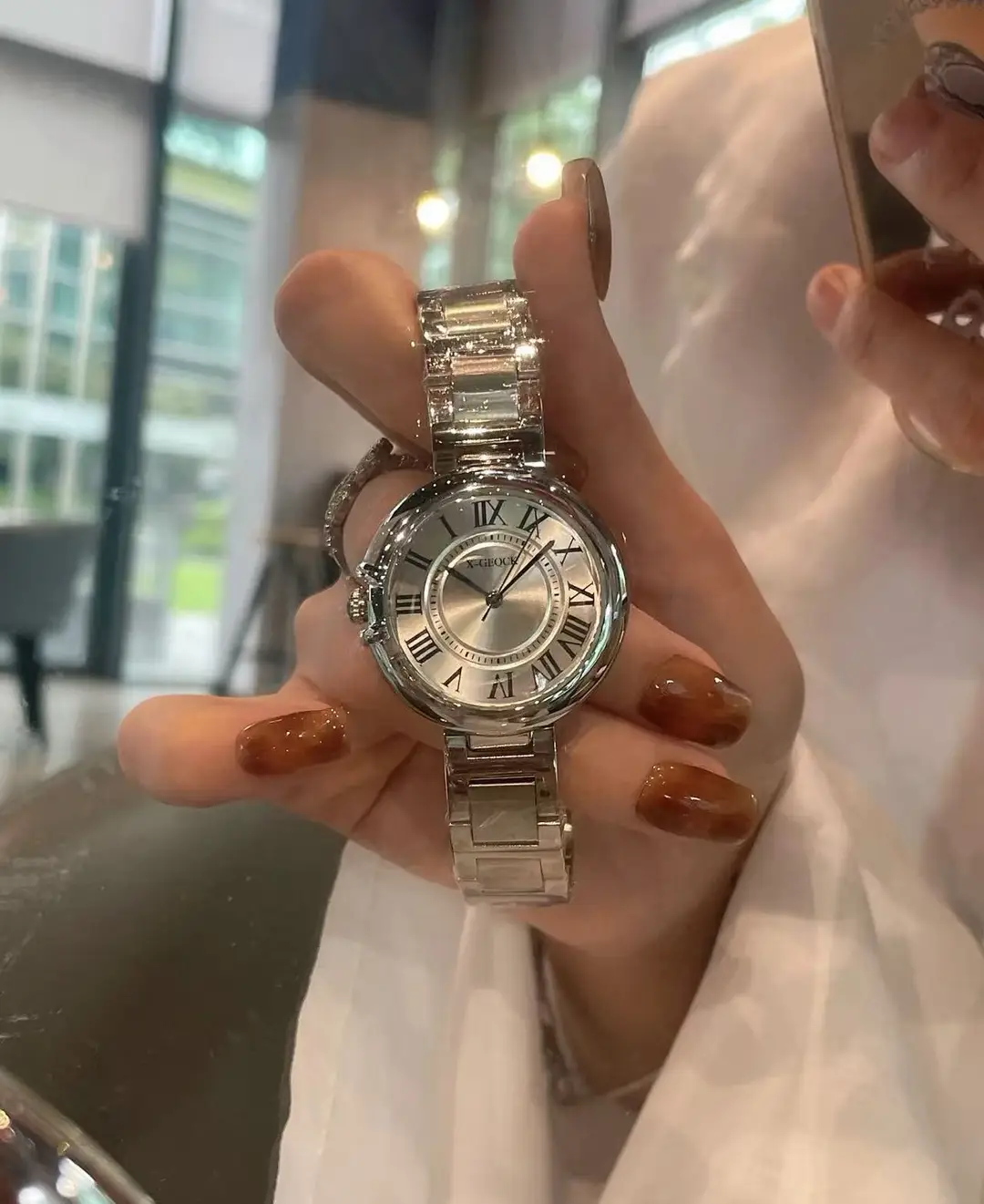 Swiss Same Style Women's Watch Niche Light Luxury Women's Fully Automatic Non-Mechanical Watch Waterproof High-End Gift for Girlfriend — feature 3