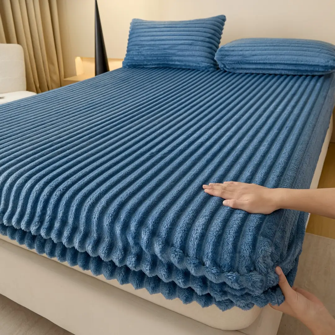 Autumn and Winter Striped Rabbit Plush Solid Color Fitted Sheet with Fleece Thickened Mattress Protector Cover
