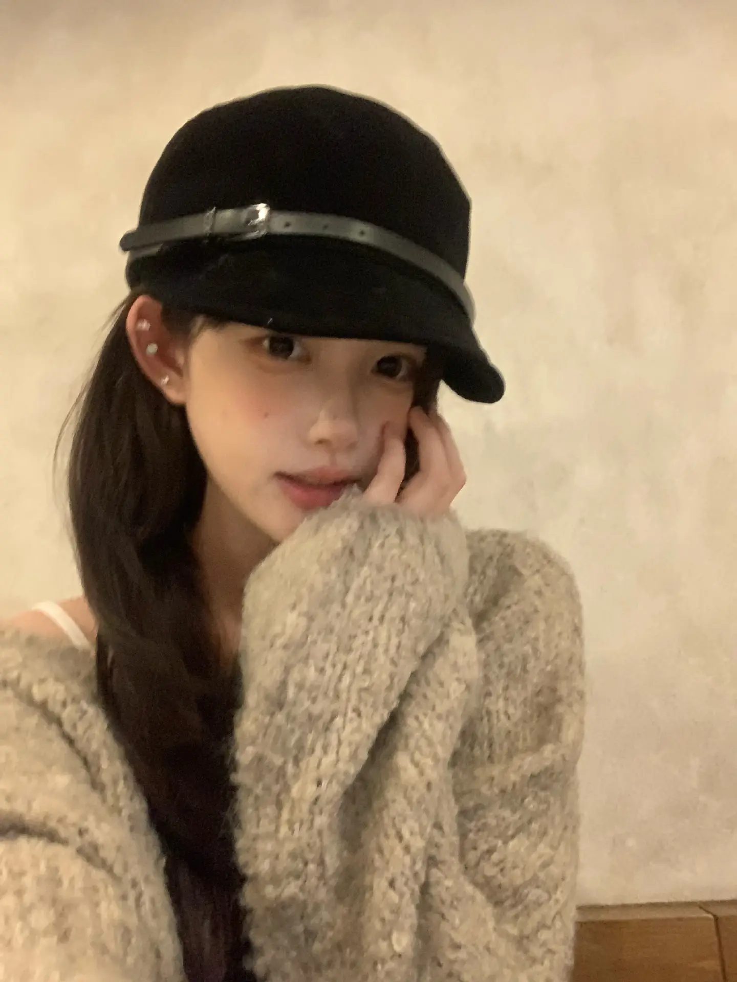 Women Suede Flat Cap with Leather Buckle Autumn Winter — feature 3