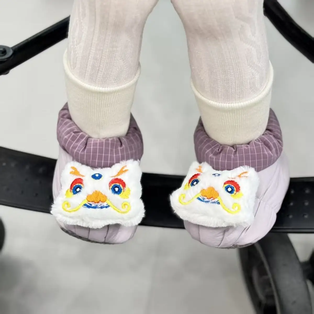 Baby Velvet Anti-Slip Socks with Cute Faces — feature 1