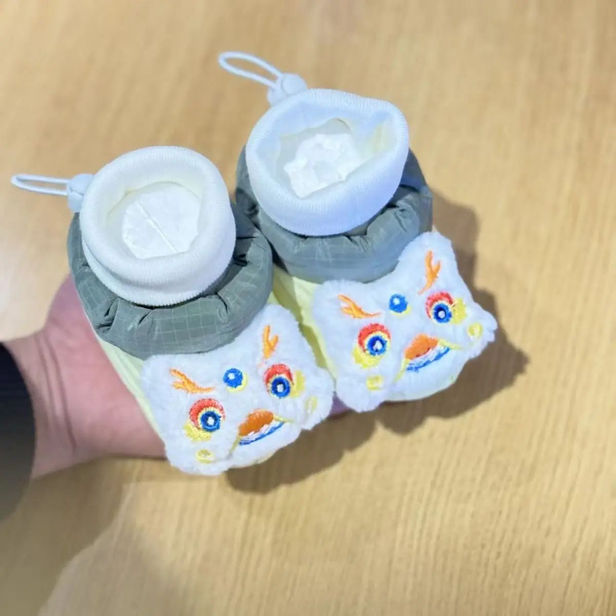 Baby Velvet Anti-Slip Socks with Cute Faces — feature 19