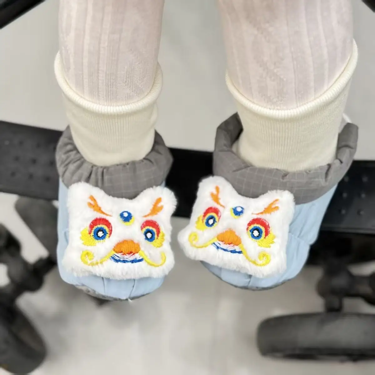 Baby Velvet Anti-Slip Socks with Cute Faces — feature 3