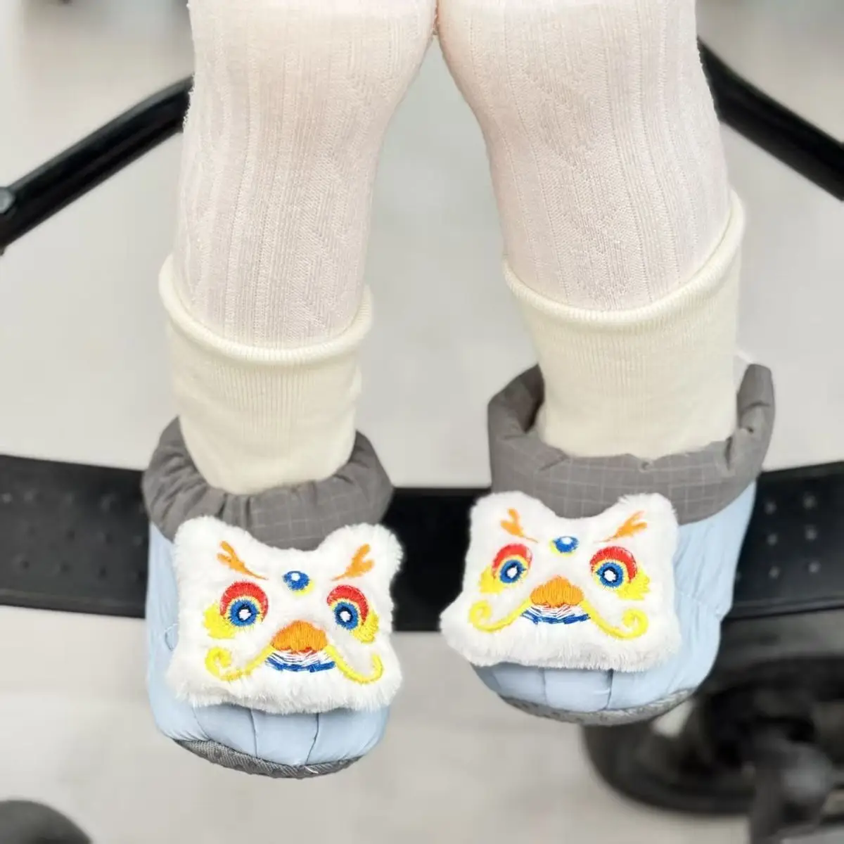Baby Velvet Anti-Slip Socks with Cute Faces — feature 4