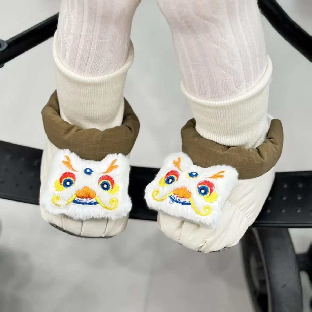 Baby Velvet Anti-Slip Socks with Cute Faces — feature 6