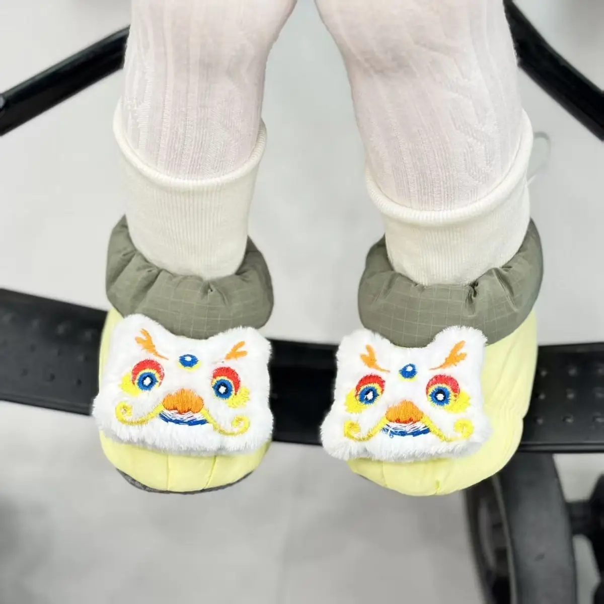 Baby Velvet Anti-Slip Socks with Cute Faces — feature 7