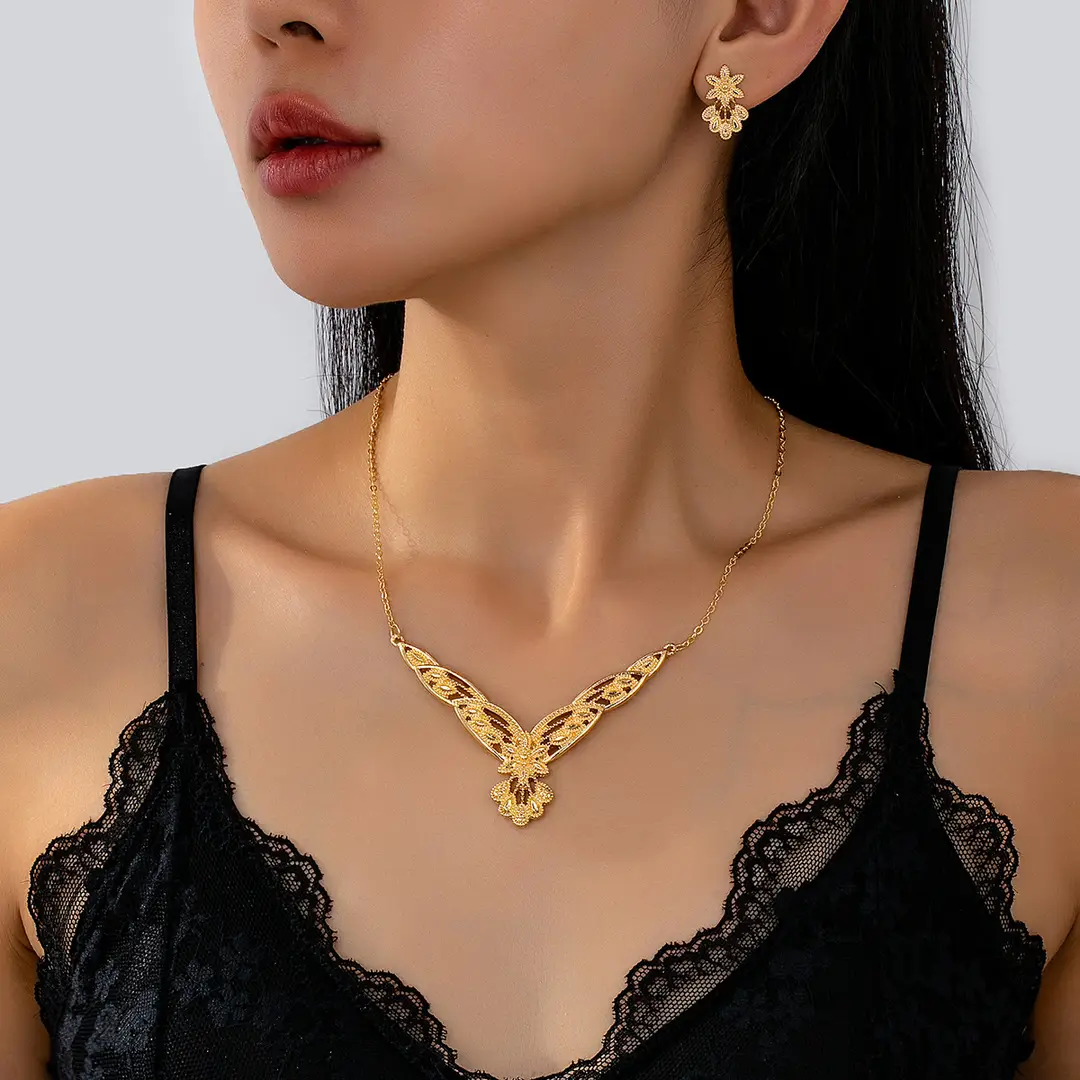 Xiyin Cross-Border European and American Personalized French Light Luxury Splicing Flower Necklace Earrings Jewelry Set for Women Elegant and Versatile