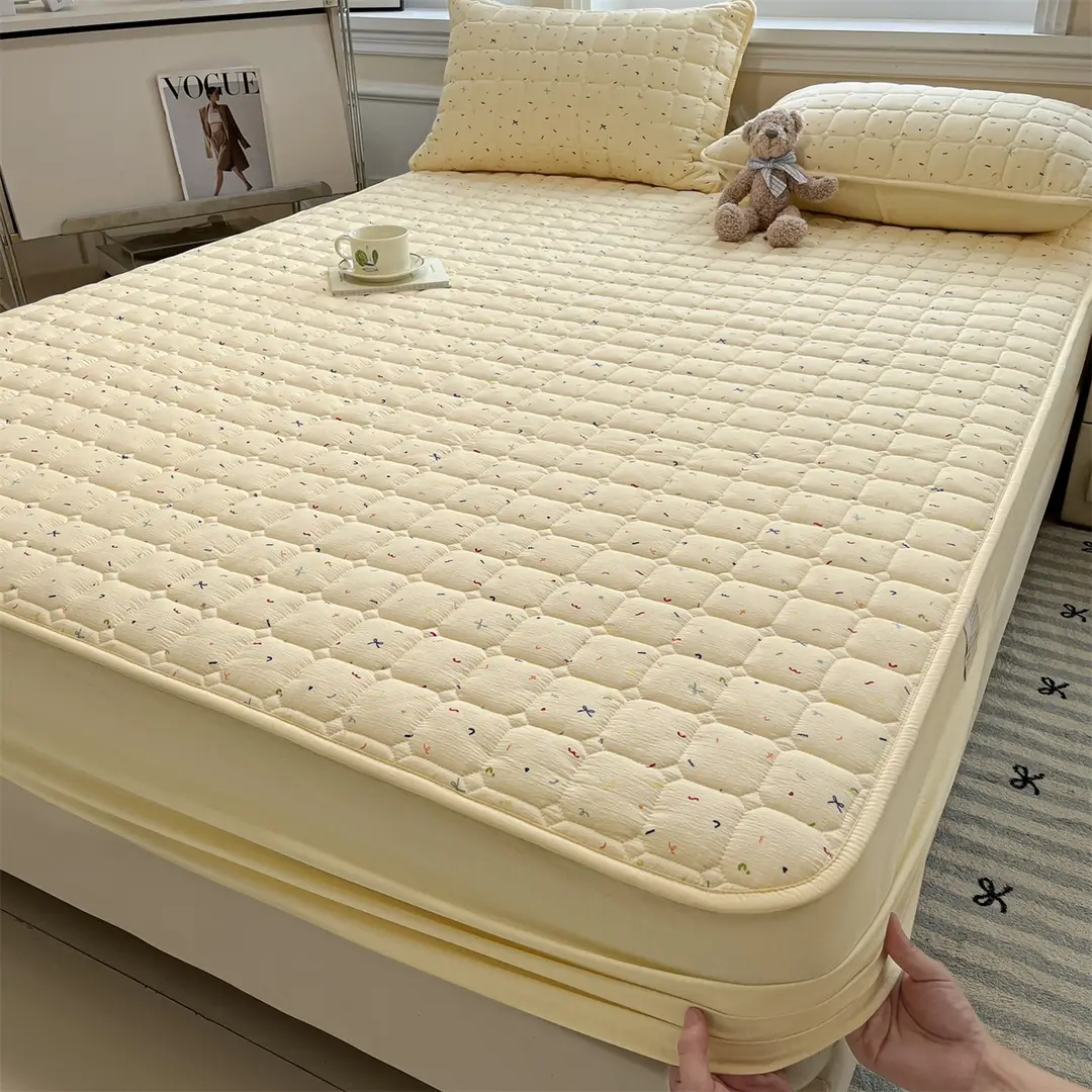 Class a Waterproof Fitted Sheet with Wrinkled Yarn Print, Quilted and Thickened, Dustproof, Non-Slip, Urine-Proof Mattress Protector for Simmons Mattresses