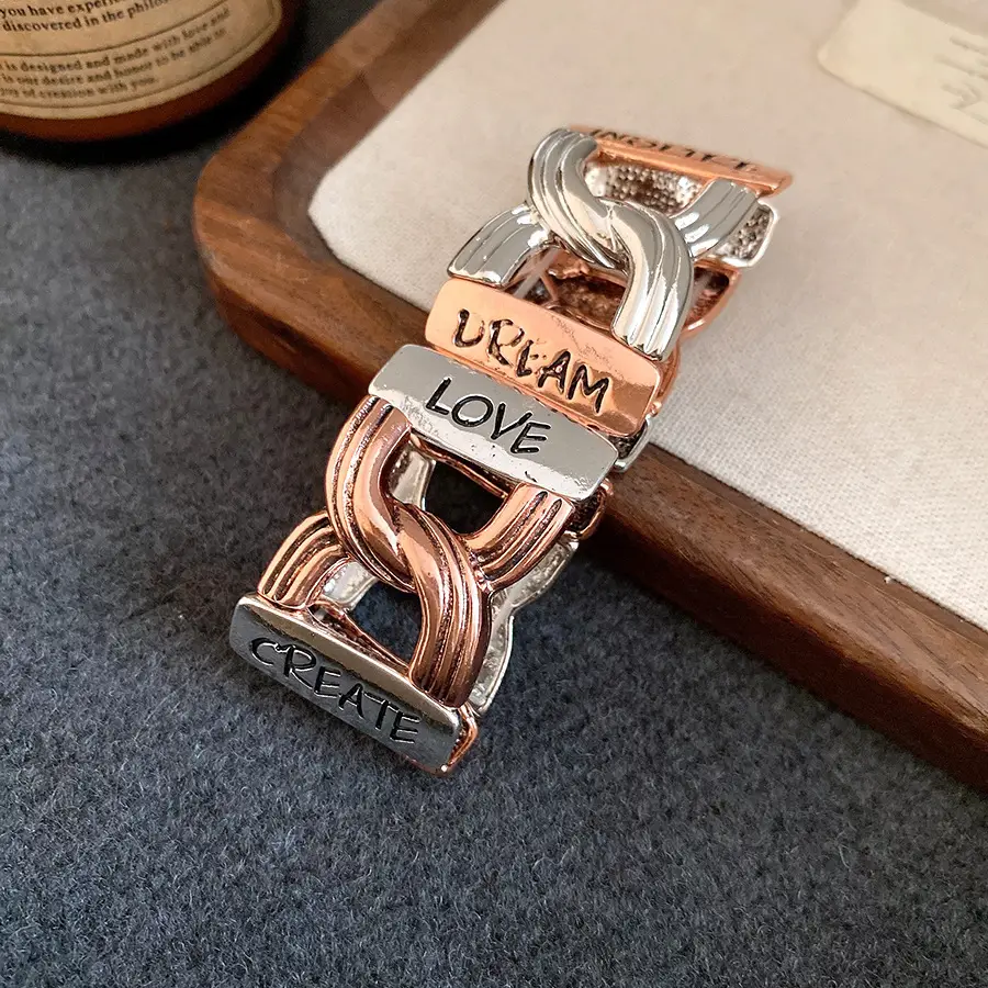 European and American Metal Heavy Industry Open Bracelet New Fashion Exquisite Attendance Armband Accessible Luxury High-End Design Hand Jewelry for Women