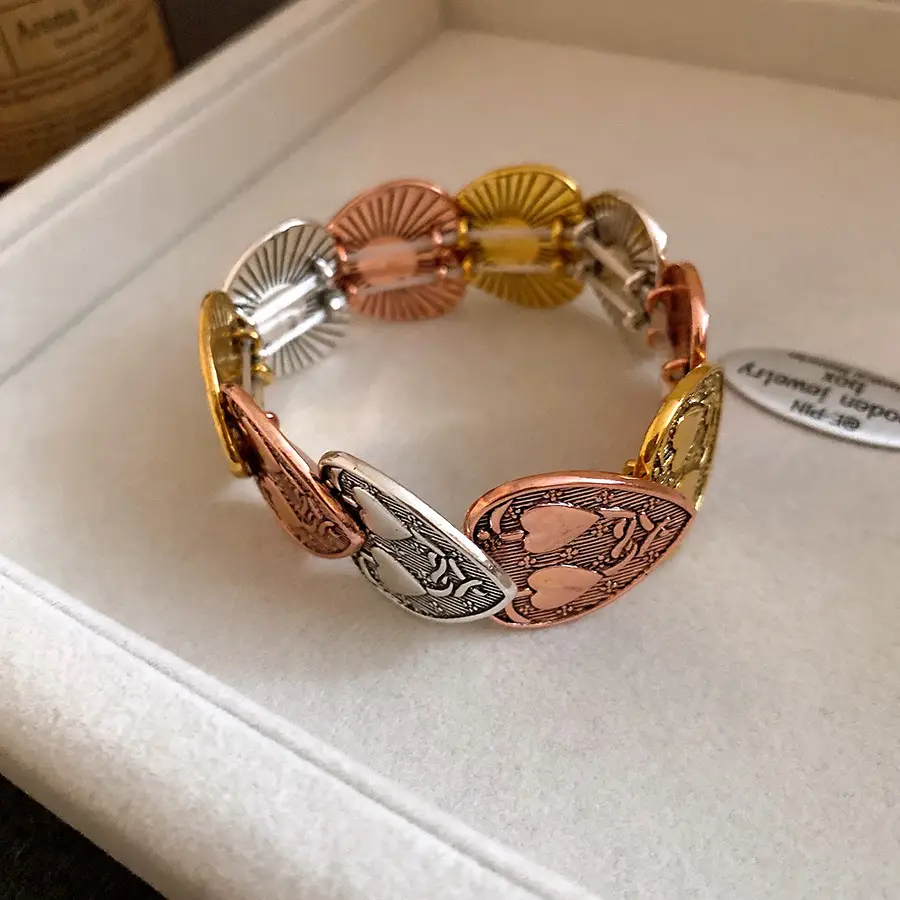 European and American Metal Heavy Industry Open Bracelet New Fashion Exquisite Attendance Armband Accessible Luxury High-End Design Hand Jewelry for Women