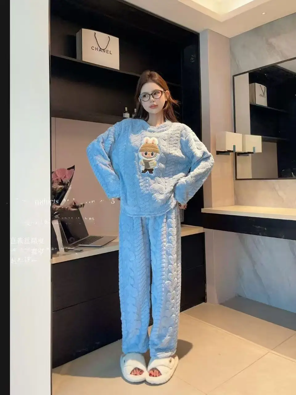 2025 Autumn and Winter Coral Fleece Pajamas for Women Cartoon Outerwear Thickened Warm Soft Fabric Homewear Short Sleeve Set Pajama Pants — feature 13