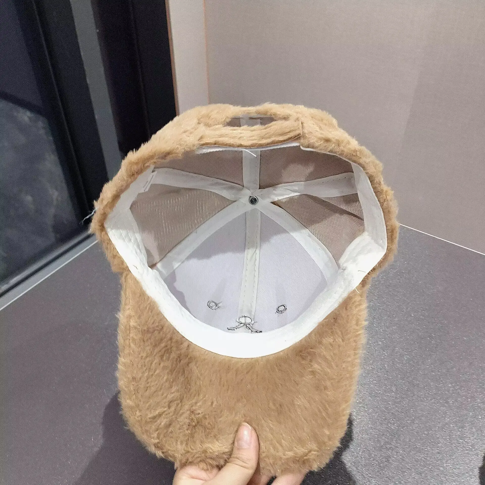 Plush Bear Cap for Women Face-Slimming Winter College Style — feature 9