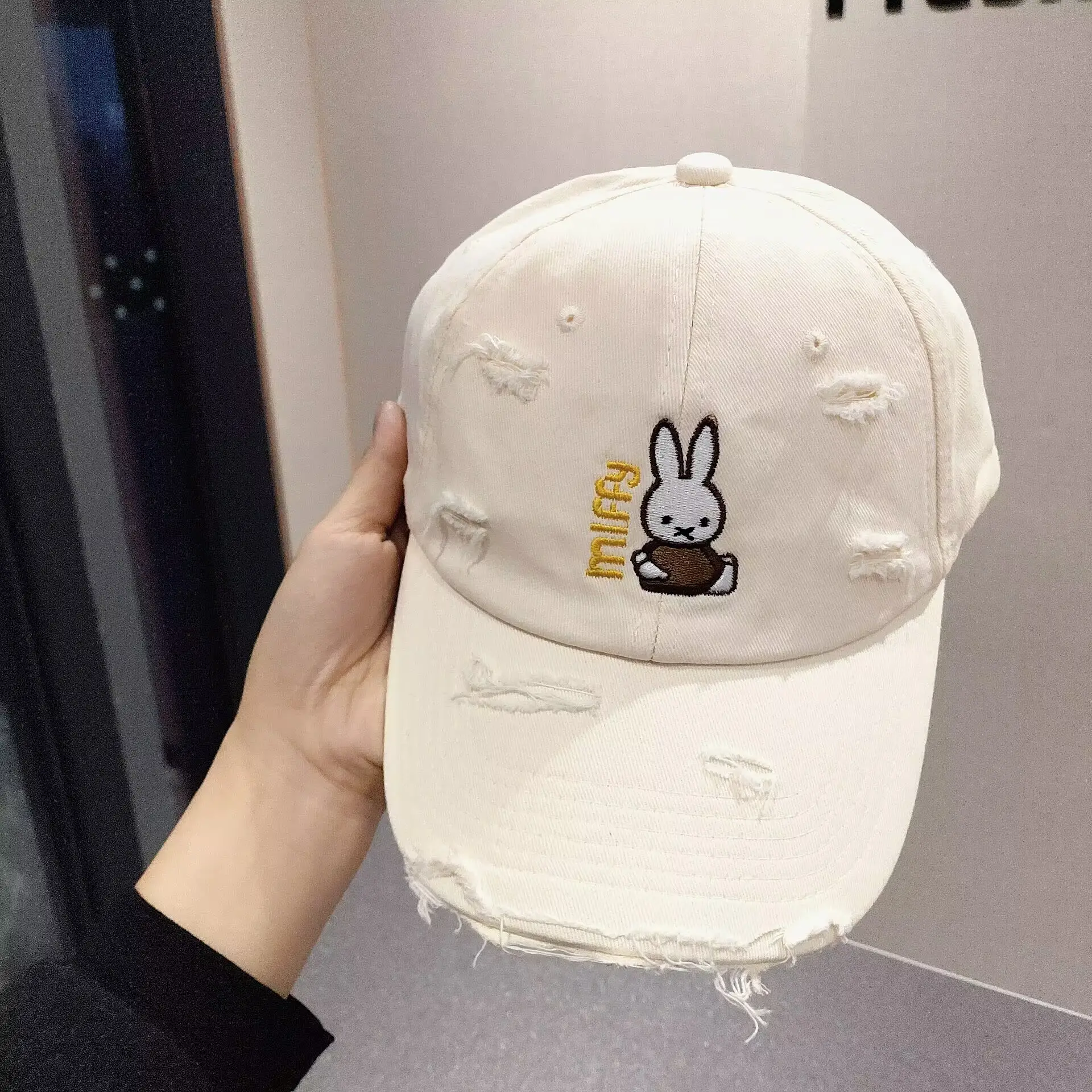 New Miffy Rabbit Baseball Cap White Embroidered — feature 10