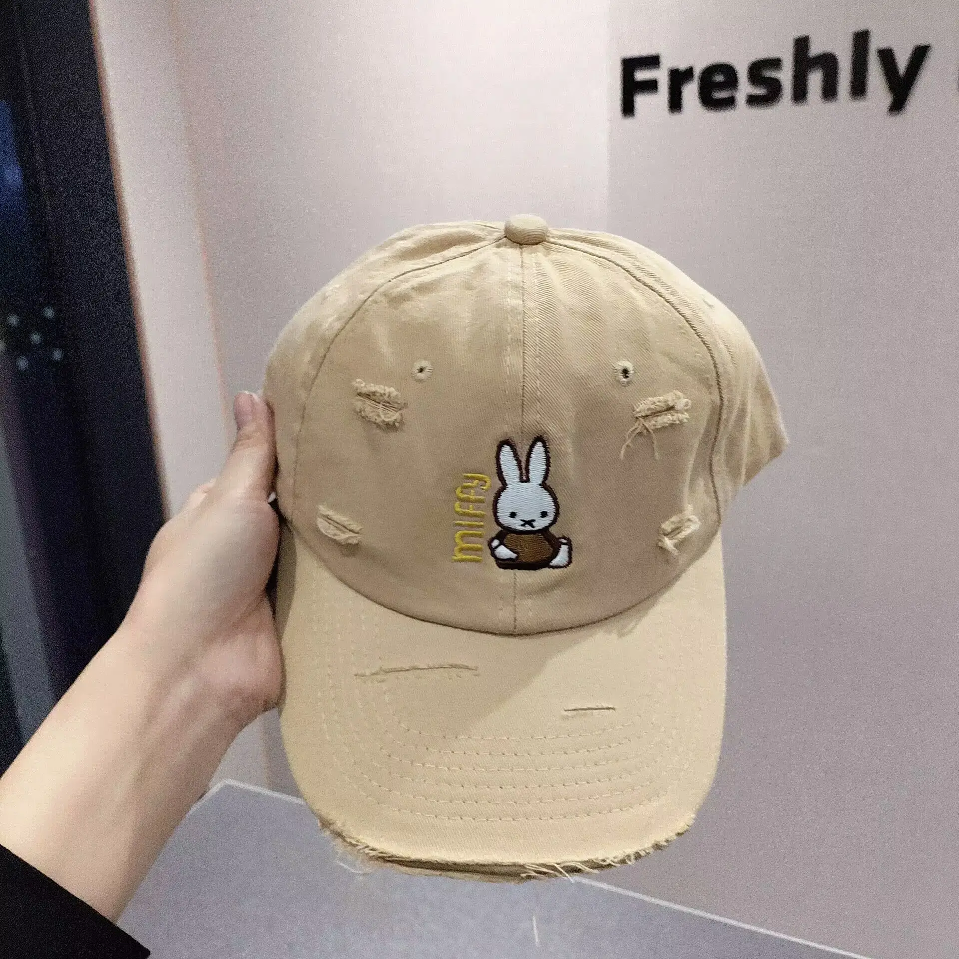 New Miffy Rabbit Baseball Cap White Embroidered — feature 2
