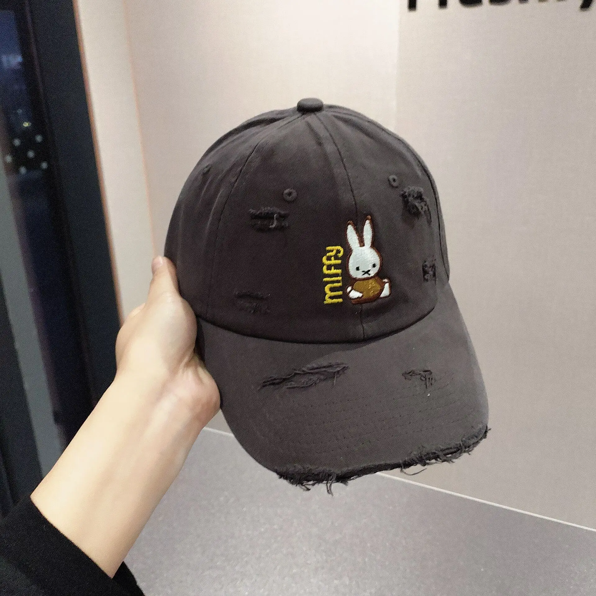 New Miffy Rabbit Baseball Cap White Embroidered — feature 5