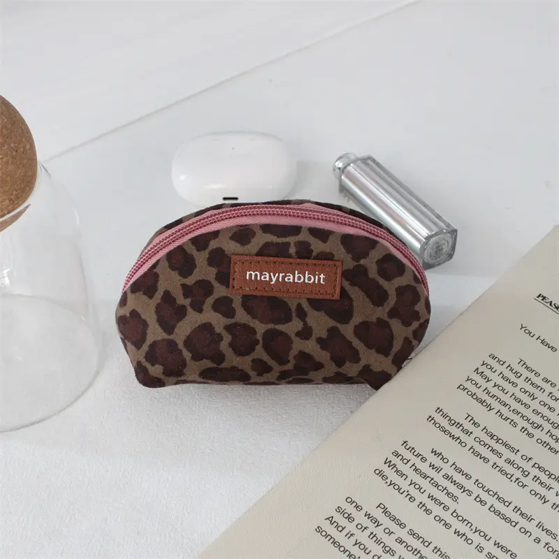 Retro Leopard Print Suede Coin Purse Large Storage Bag — feature 3