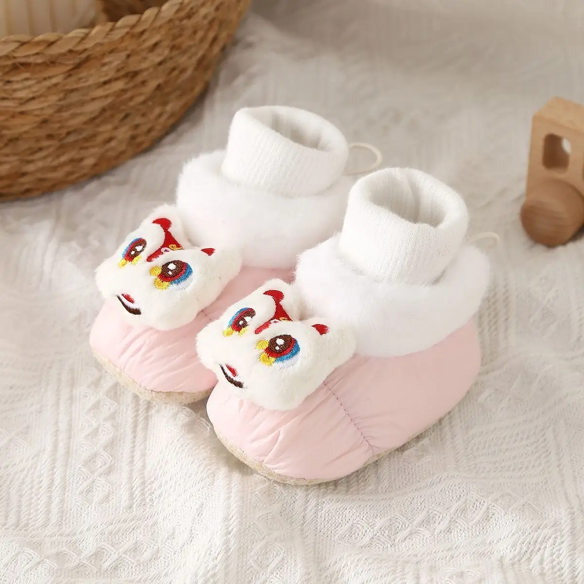 Cute Fleece Baby Shoes for Newborns Pink