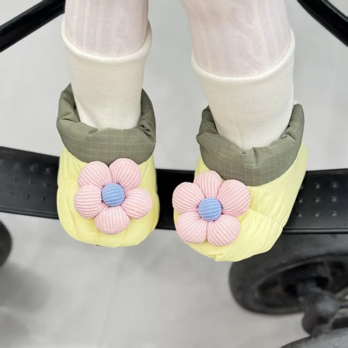 Baby Winter Warm Cartoon Shoes with Floral Design — feature 5