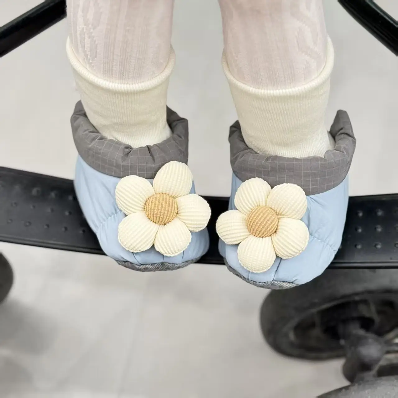 Baby Winter Warm Cartoon Shoes with Floral Design