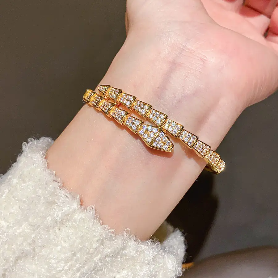 18K Real Gold Electroplated Snake-Shaped Splicing Buckle Bracelet Retro Fashion Elegant Bracelet Accessible Luxury High-End Jewelry for Women — feature 16