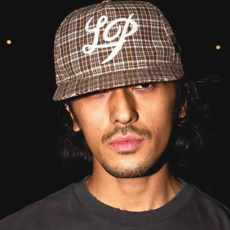 Retro Plaid Letter Embroidered Baseball Cap - Image 3