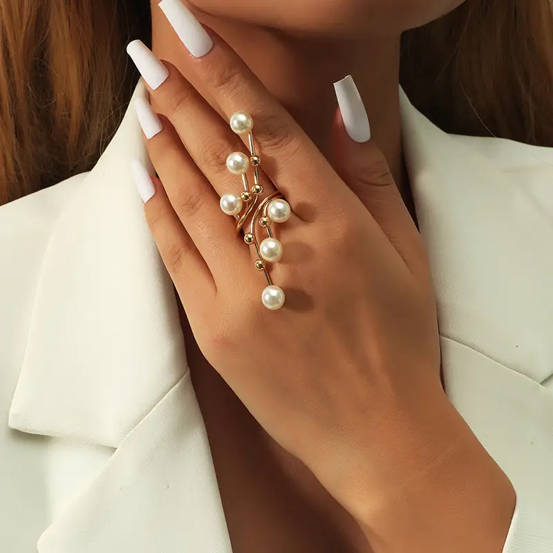 Cross-Border Popular Geometric Pearl Bracelet Set with Unique Design, Metal Interlocking Rings, European and American Light Luxury Jewelry
