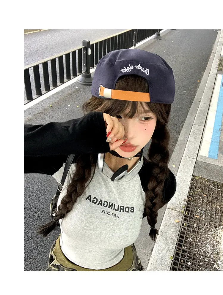 Women Duckbill Cap Black Blue Embroidered Early Autumn — feature 8