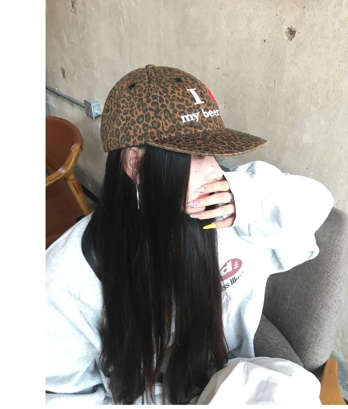Women New American Retro Flat-Brim Hat with Heart Design — feature 13
