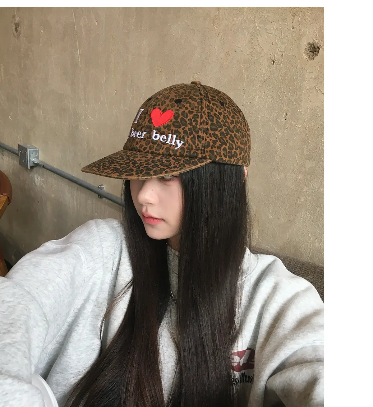 Women New American Retro Flat-Brim Hat with Heart Design — feature 14
