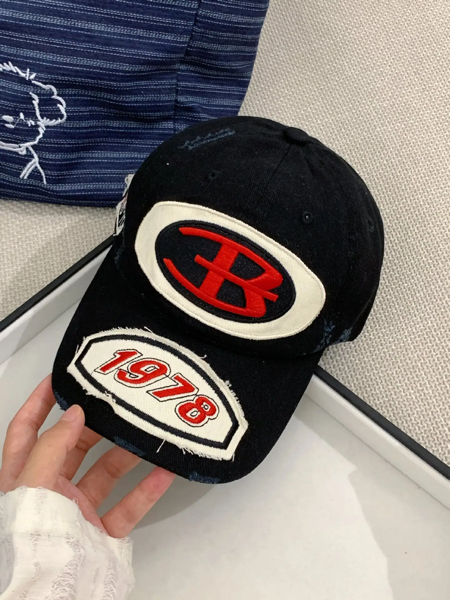 American Style 1978 Embroidered Black Cap for Women — feature 2