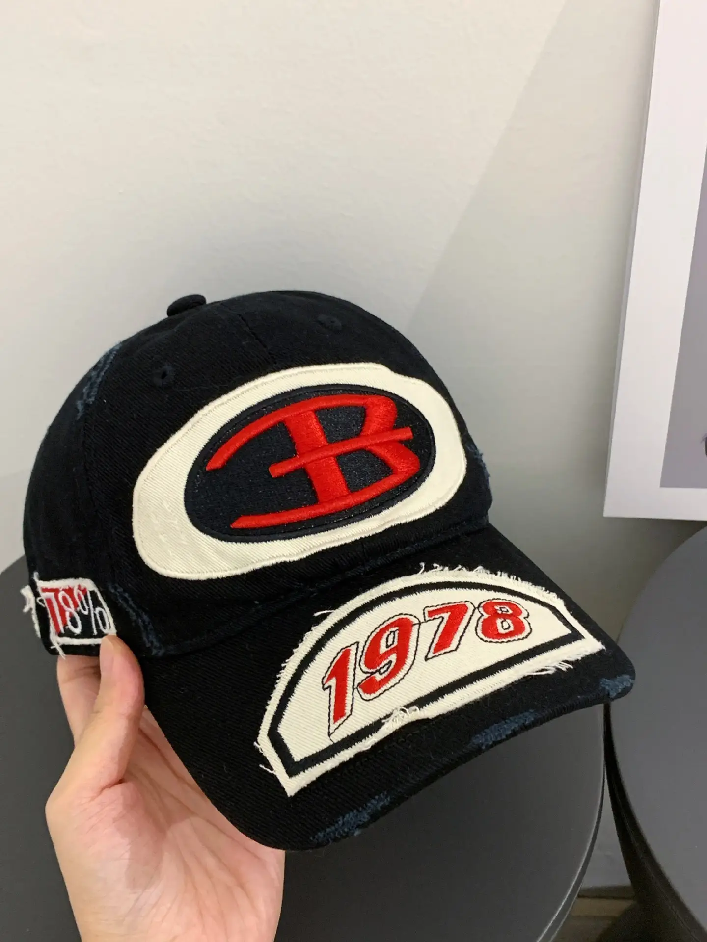 American Style 1978 Embroidered Black Cap for Women — feature 3