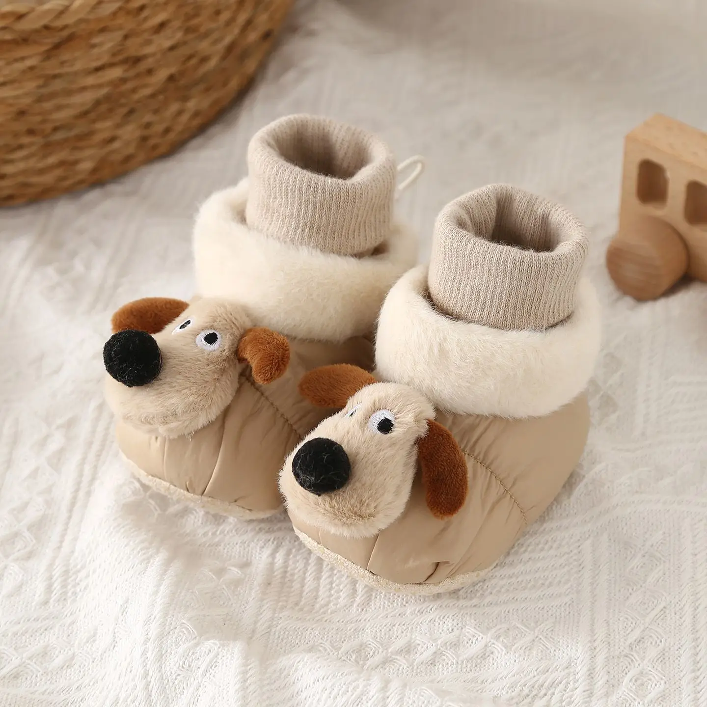 Pink Cartoon Baby Shoes for 0-3 Years