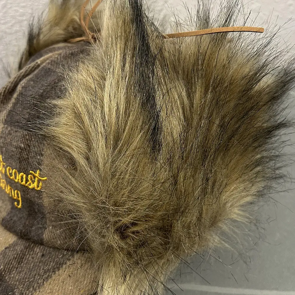 2026 Plaid Baseball Cap with Fur Trim for Warmth - Image 8