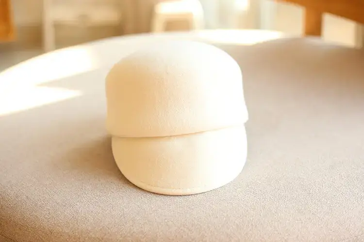Men Woolen Winter Equestrian Cap Tan — feature 11