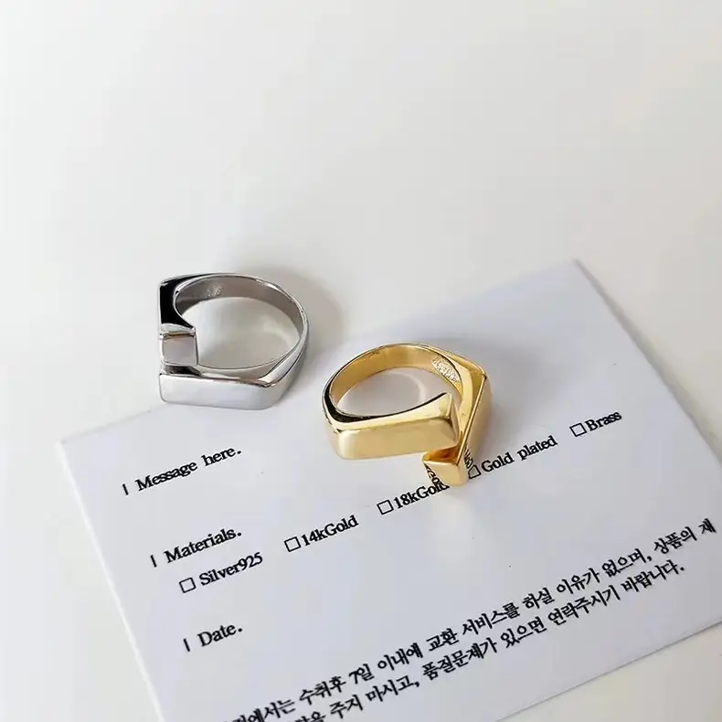 Staggered Rectangular Open Index Ring for Women