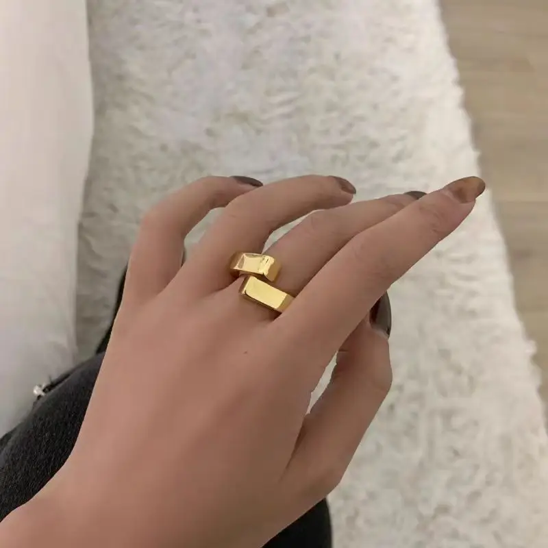 Staggered Rectangular Open Index Ring for Women