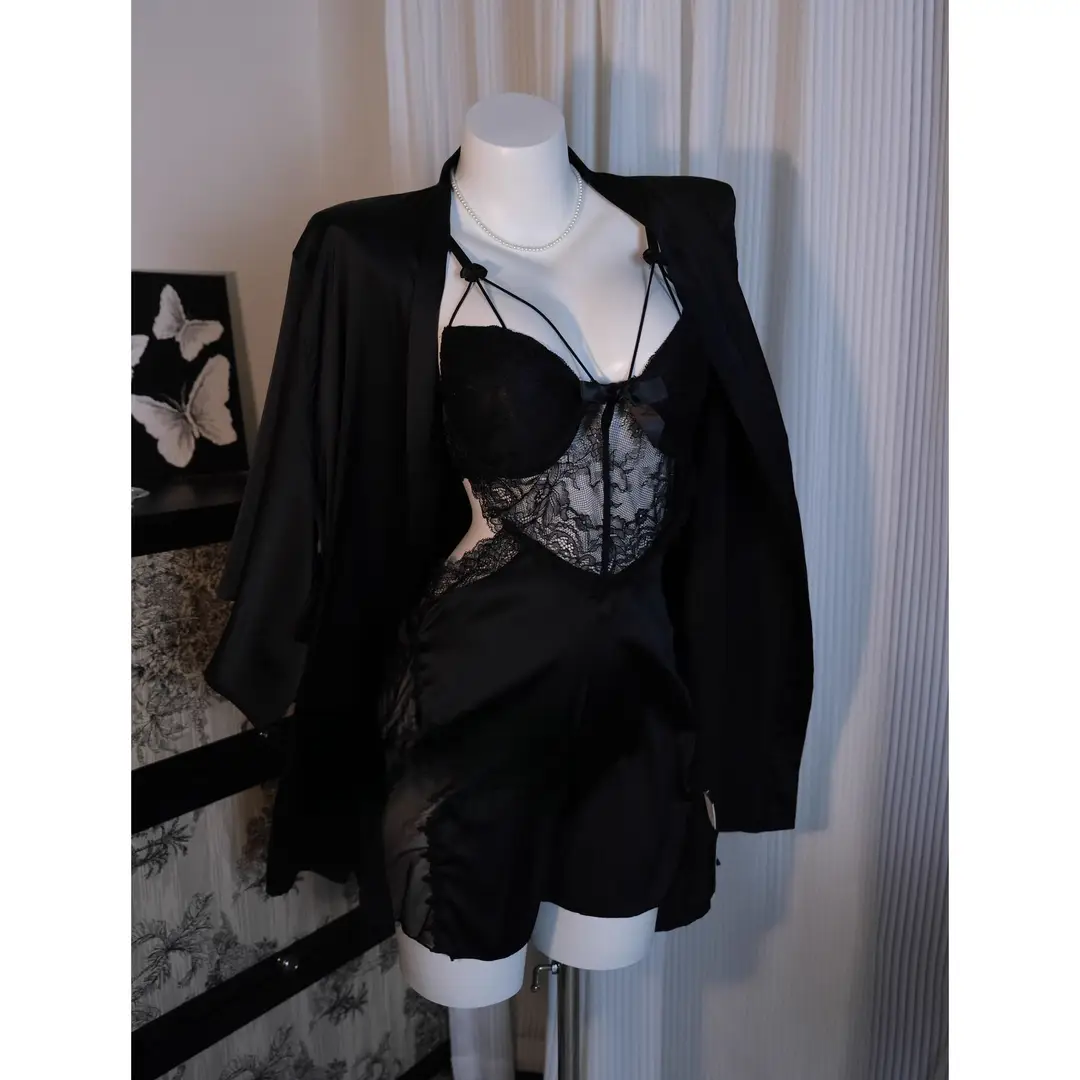 Pajamas for Women, Sexy and High-End Style, Summer Ice Silk Lace Backless Camisole with Chest Pads, Long-Sleeve Two-Piece Set, Thin Style