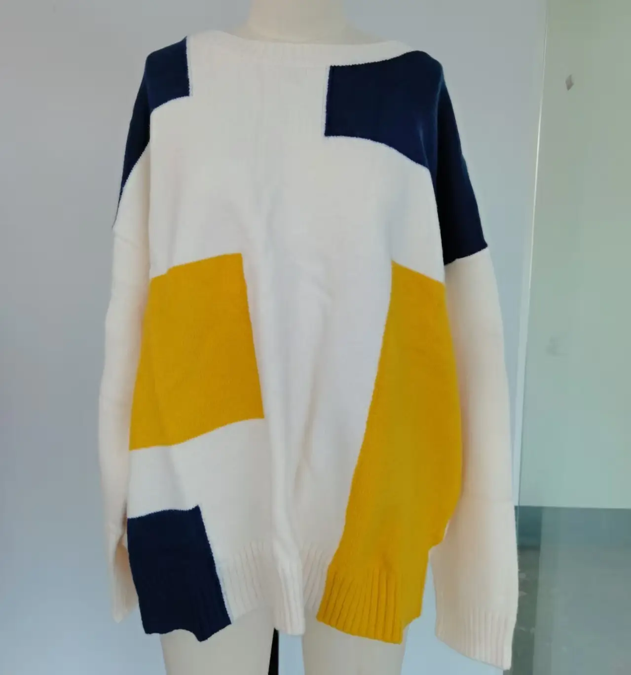Women's New Color-Blocked Knit Sweater Pullover 2025 — feature 8