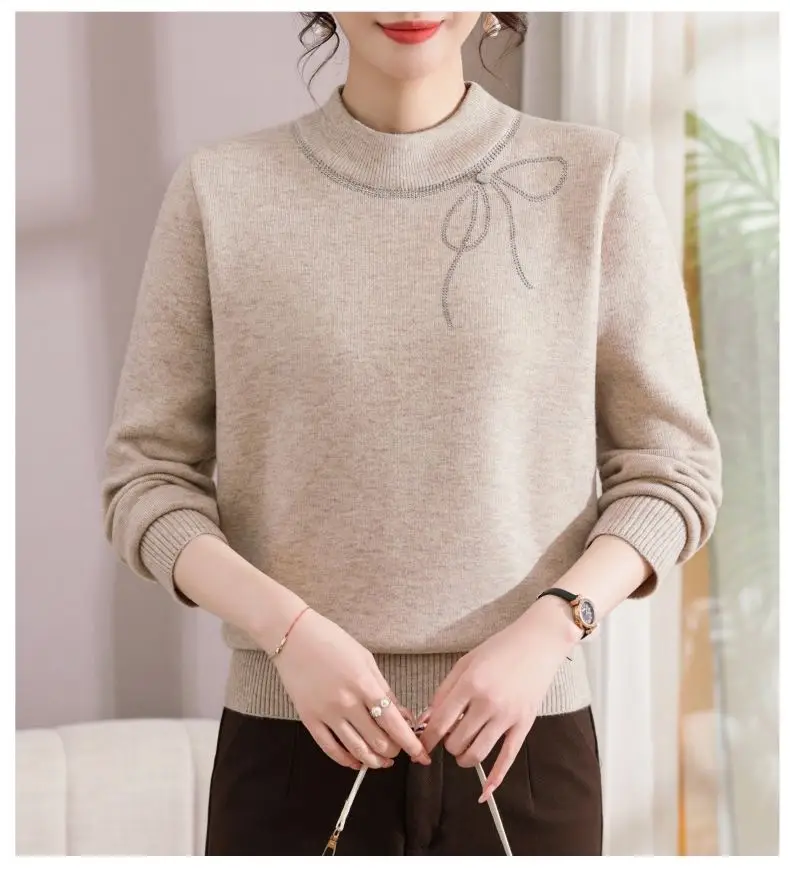 Winter Mom's Outfit with Fleece Sweater, Thickened Women's Knitwear, Integrated Fleece Warm Top, Stylish Mother-In-Law Base Shirt — feature 14