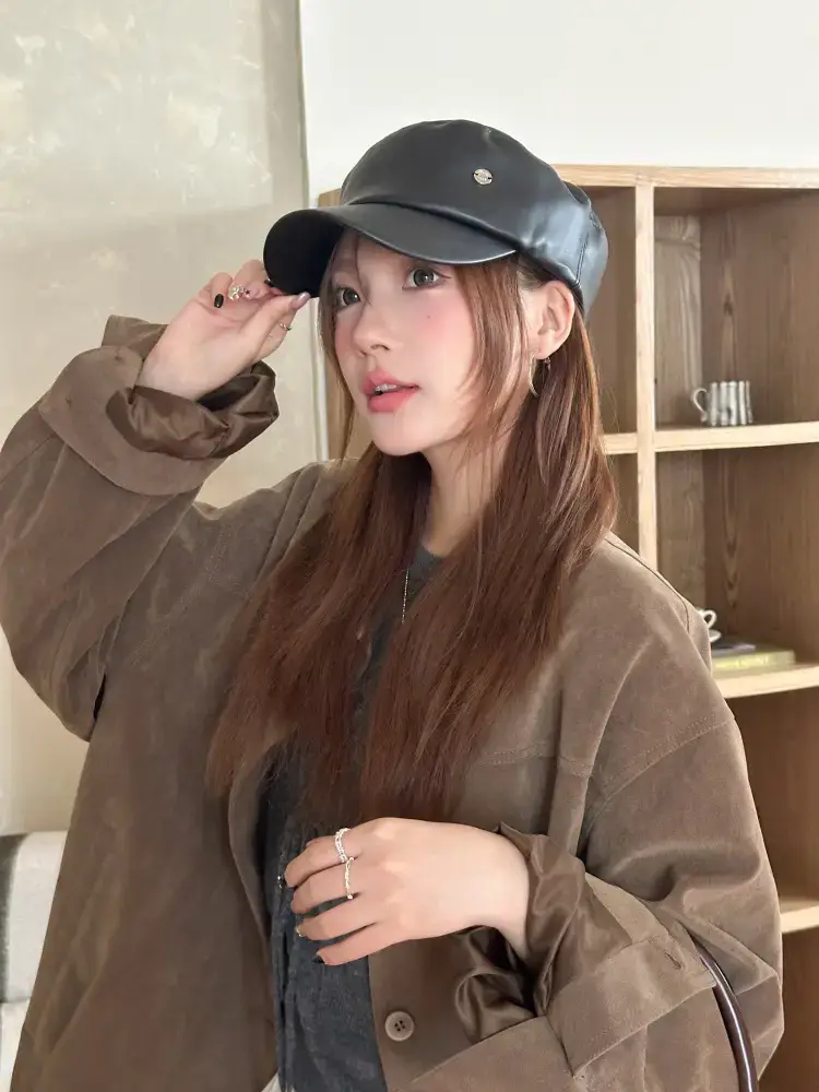 Brown Wool Cap for Women, British Style, Flat Top, Octagonal Design — feature 2