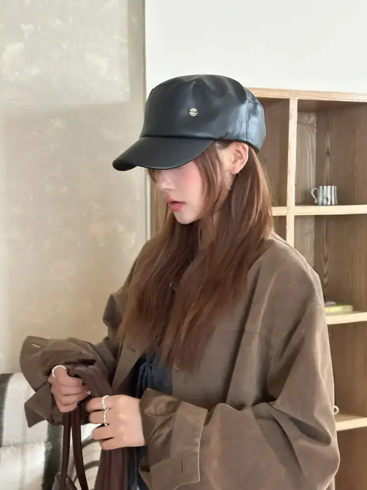 Brown Wool Cap for Women, British Style, Flat Top, Octagonal Design — feature 3