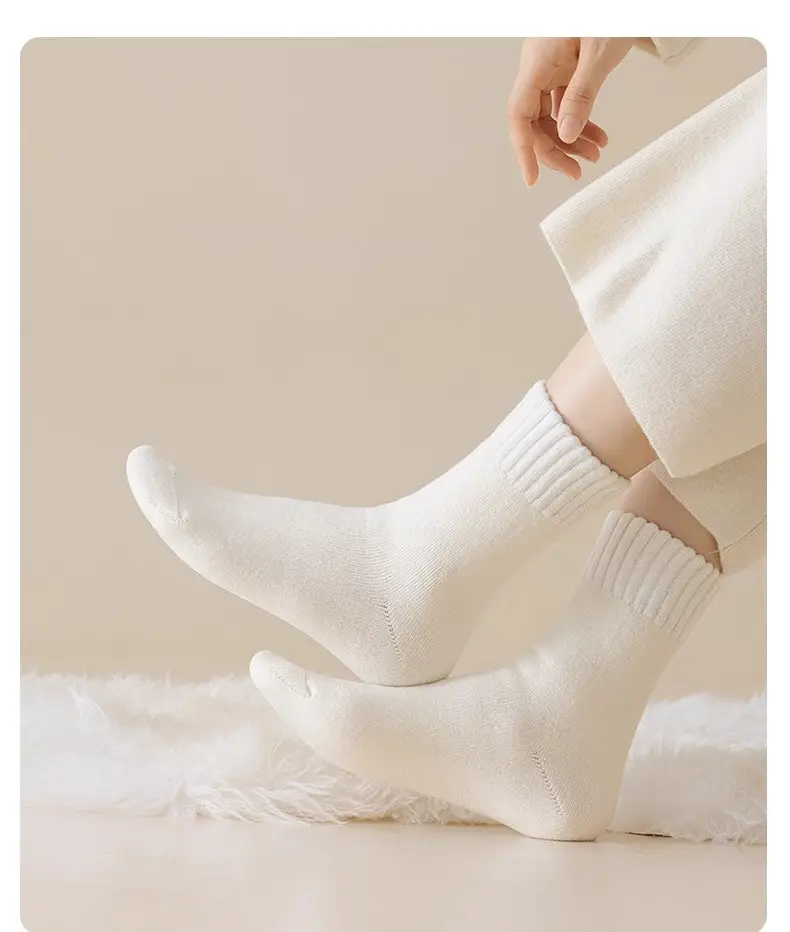 Wool Mid-Calf Socks for Women in Autumn and Winter, Fleece-Lined and Thickeneded, Warm Sleep Confinement Socks, Winter Ultra-Thick Snow Stockings — feature 15