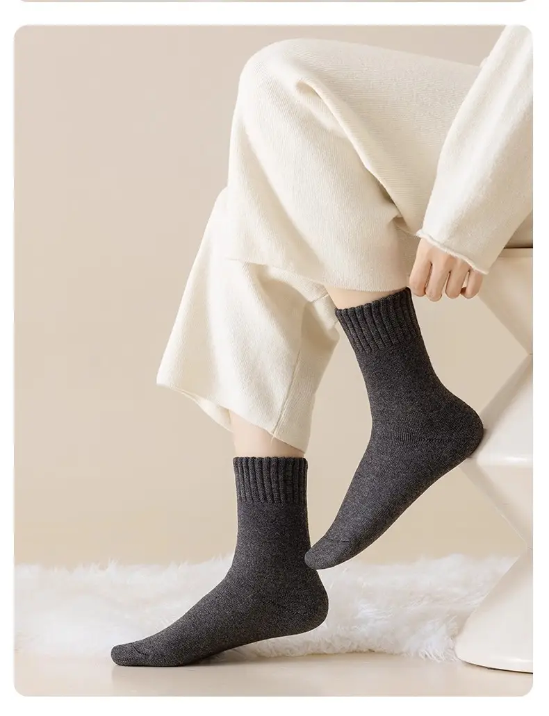 Wool Mid-Calf Socks for Women in Autumn and Winter, Fleece-Lined and Thickeneded, Warm Sleep Confinement Socks, Winter Ultra-Thick Snow Stockings — feature 16